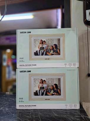 GREENLION DIGITAL PICTURE FRAME image 3