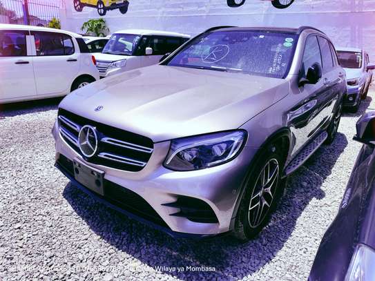 Mercedes Benz GLC 220d Gold 2017 image 2