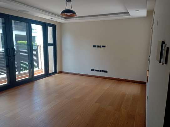 4 Bed Villa with En Suite in Lavington image 11