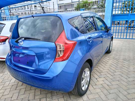 Nissan. Note blue image 3