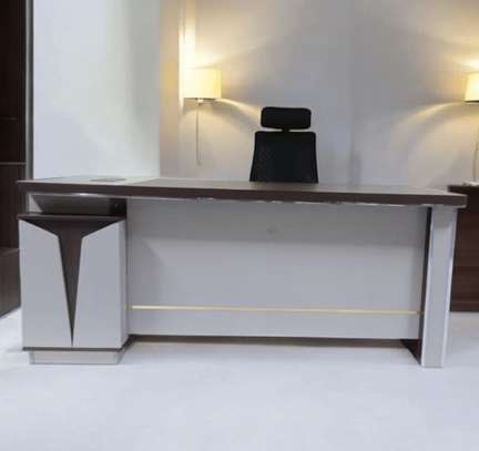 Office Desk: 1600mm Long Manager Office Desk image 4