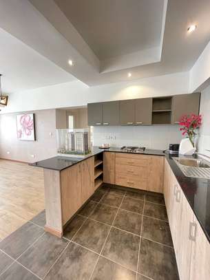 2 Bed Apartment with En Suite in Kilimani image 5