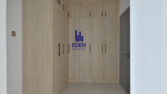 4 Bed Apartment with En Suite in Kilimani image 10