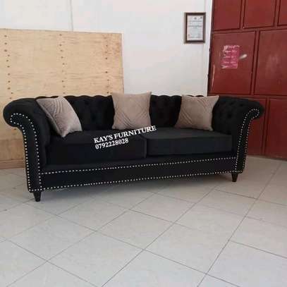 3seater chesterfield sofa with free pillows image 1