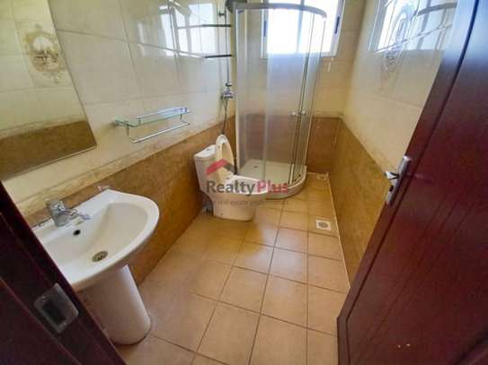 3 Bed Apartment with En Suite in Lavington image 5