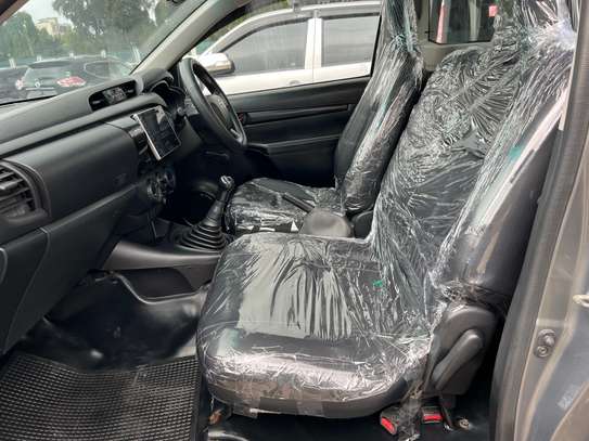 TOYOTA HILUX (WE accept hire purchase) image 4