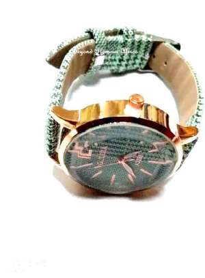 Womes Green glittery leather watch with pouch image 2