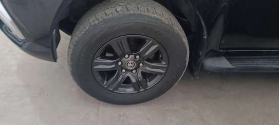 Toyota Hilux Double cabin Black TRD 2018 image 5