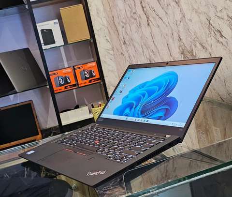 Lenovo ThinkPad T490 Intel Core i5 16GB RAM, 512 GB SSD image 2