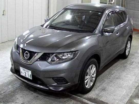 NISSAN XTRAIL 2000CC, 2WD, 5 SEATER, LEATHERS, X GRADE 2015 image 4