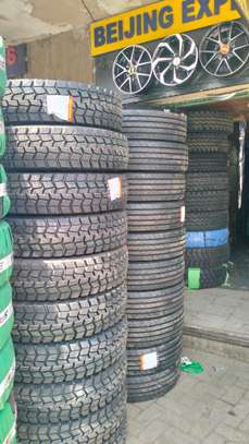Big tyres and small tyre both rim image 7