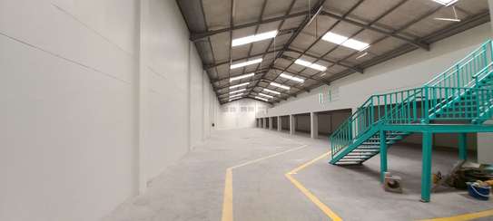 13,360 ft² Warehouse in Industrial Area image 2