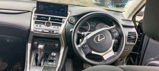 LEXUS NX300,2019 MODEL image 4