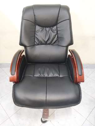 Office Chair: Directors executive Office Leather Chair image 3