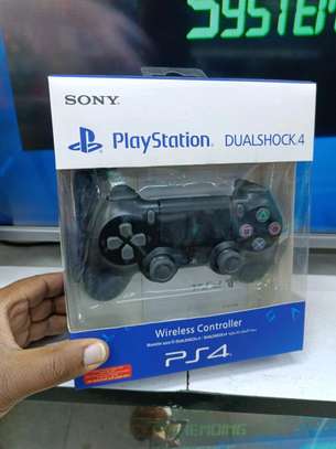 Sony PlayStation dualshock 4 image 1