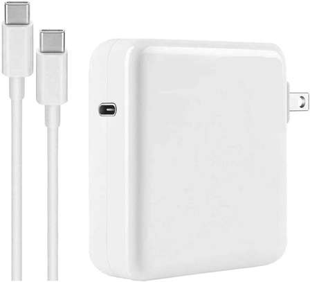 MAC BOOK CHARGER TYPE C image 1