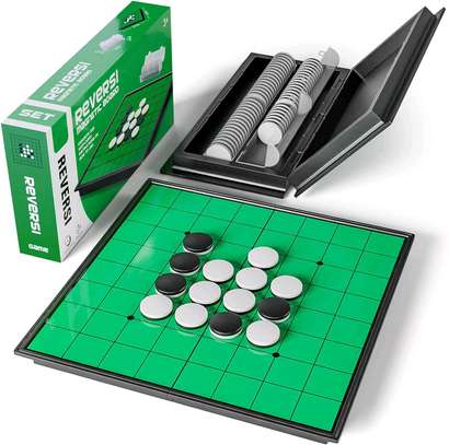 Magnetic Reversi Othello Board Game image 1