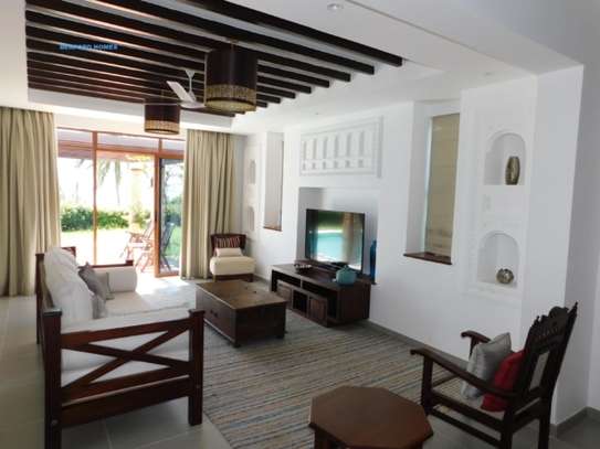 4 Bed Villa with En Suite in Kikambala image 2