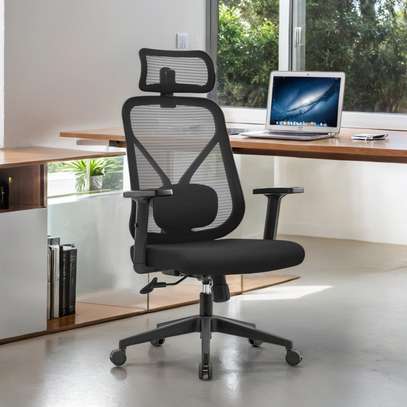 Office chair: Modern Black Ergonomic Office Seat image 1