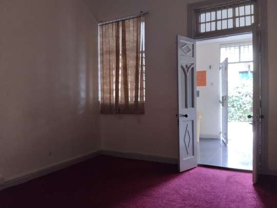 Magnificent Commercial property In Kilimani image 4