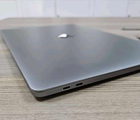 Apple MacBook Pro 15.4 Mid 2017 w/ Touch Bar image 4