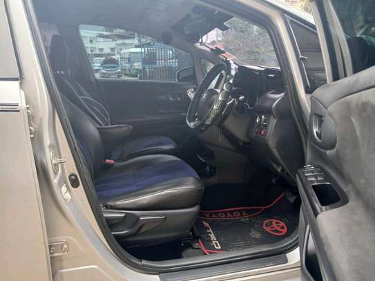 Toyota wish 2014model image 6