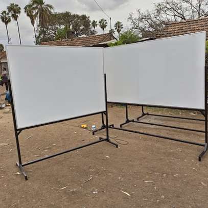Portable one side Whiteboards with a stand image 3