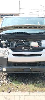 Toyota Hiace Van White Reliable Spacious image 2