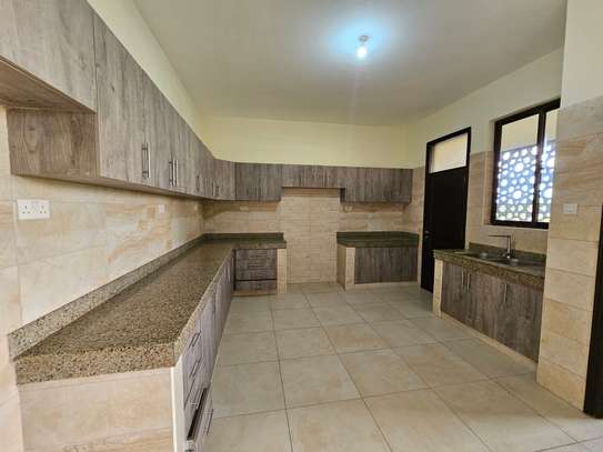 3 Bed Apartment with En Suite in Nyali Area image 21