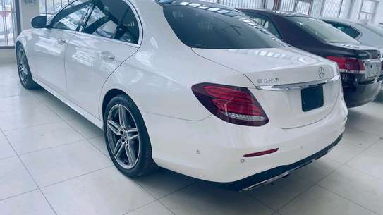 Mercedes benz  E250 Sunroof petrol image 5