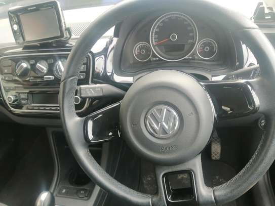 Volkswagen Up image 9