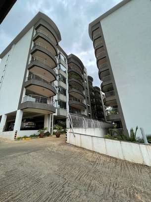 3 Bed Apartment with En Suite in Riverside image 11
