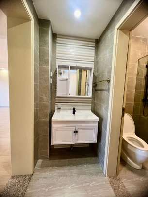 1 Bed Apartment with En Suite in Kileleshwa image 9
