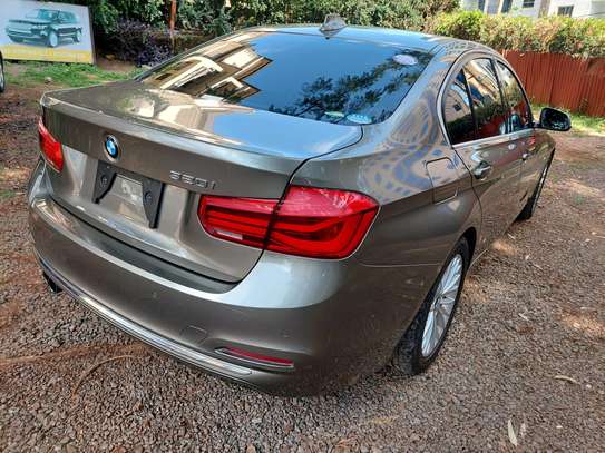 2016 BMW 320i image 4