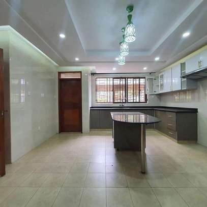 5 Bed Townhouse with En Suite in Lavington image 2