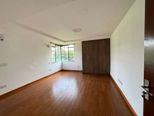4 Bed Townhouse with En Suite in Kitisuru image 15