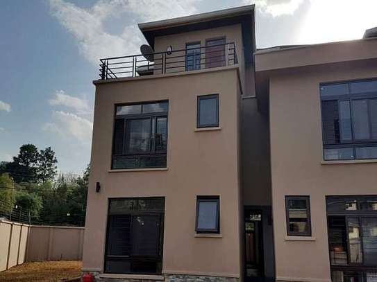 5 Bed Townhouse with En Suite in Lavington image 2