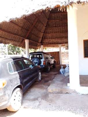6 Bedroom Villa  For Sale In Casuarina Road, Malindi image 8