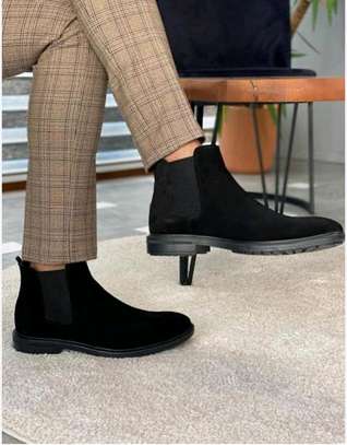 HIGH QUALITY CHELSEA BOOT.

SIZES: 40-45 image 2