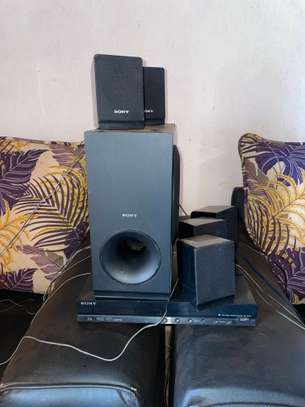 Sony DAV-TZ140 5.1CH 300W RMS DVD Home Theater System image 3