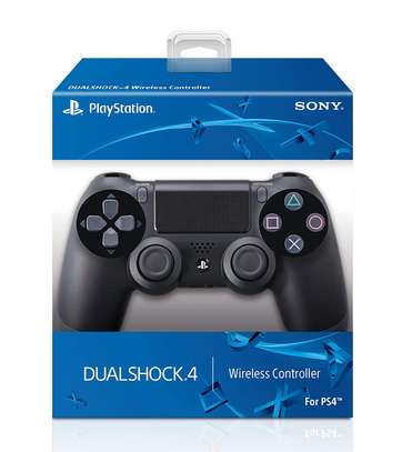 PS4 CONTROLLER image 1
