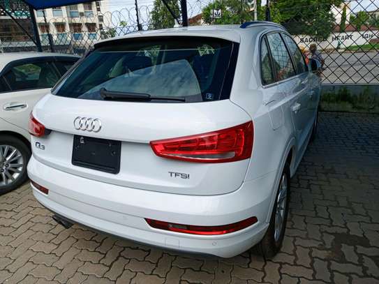 Audi, Q3 pearl white image 4