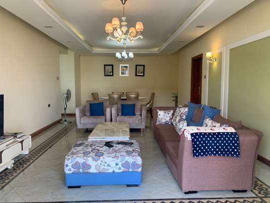 3 Bed Apartment with En Suite in Kilimani image 4