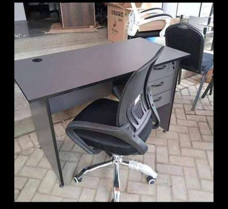 Executive and quality office desk and chair image 7