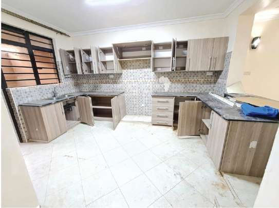5 Bed Townhouse with En Suite at Eastern Bypass image 13