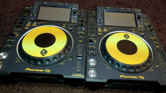 Pioneer DJ CDJ-2000NXS2 Professional Multi Player - Black image 1
