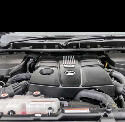 Lexus LX600 Black 2024 Petrol image 4