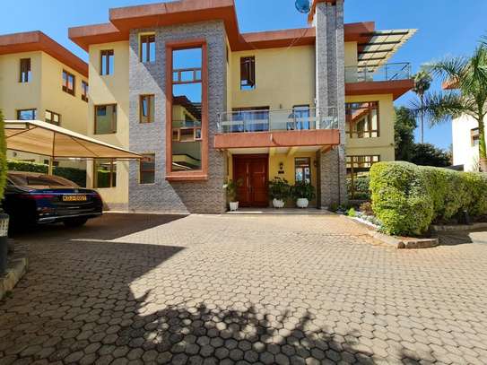6 Bed Townhouse with Garage in Lavington image 1