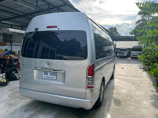 TOYOTA HIACE MANUAL DIESEL WITH SEATS image 1