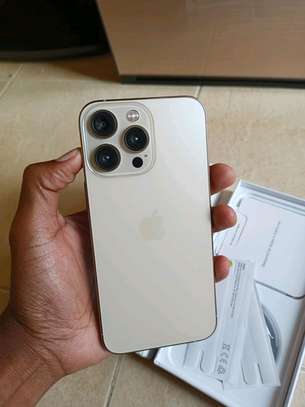 Apple Iphone 14 pro max (OFFER) image 2